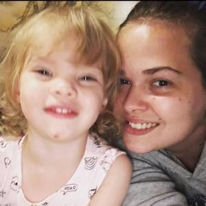 Meet your Posher, Della